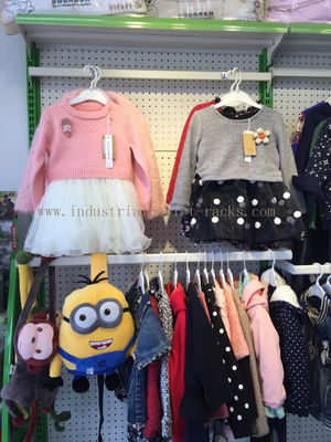 কেনা ওয়াল সাইড গার্মেন্টস প্রদর্শন রাক খুচরা দোকান জন্য মেটাল হোয়াইট রঙ অনলাইনে উৎপাদন